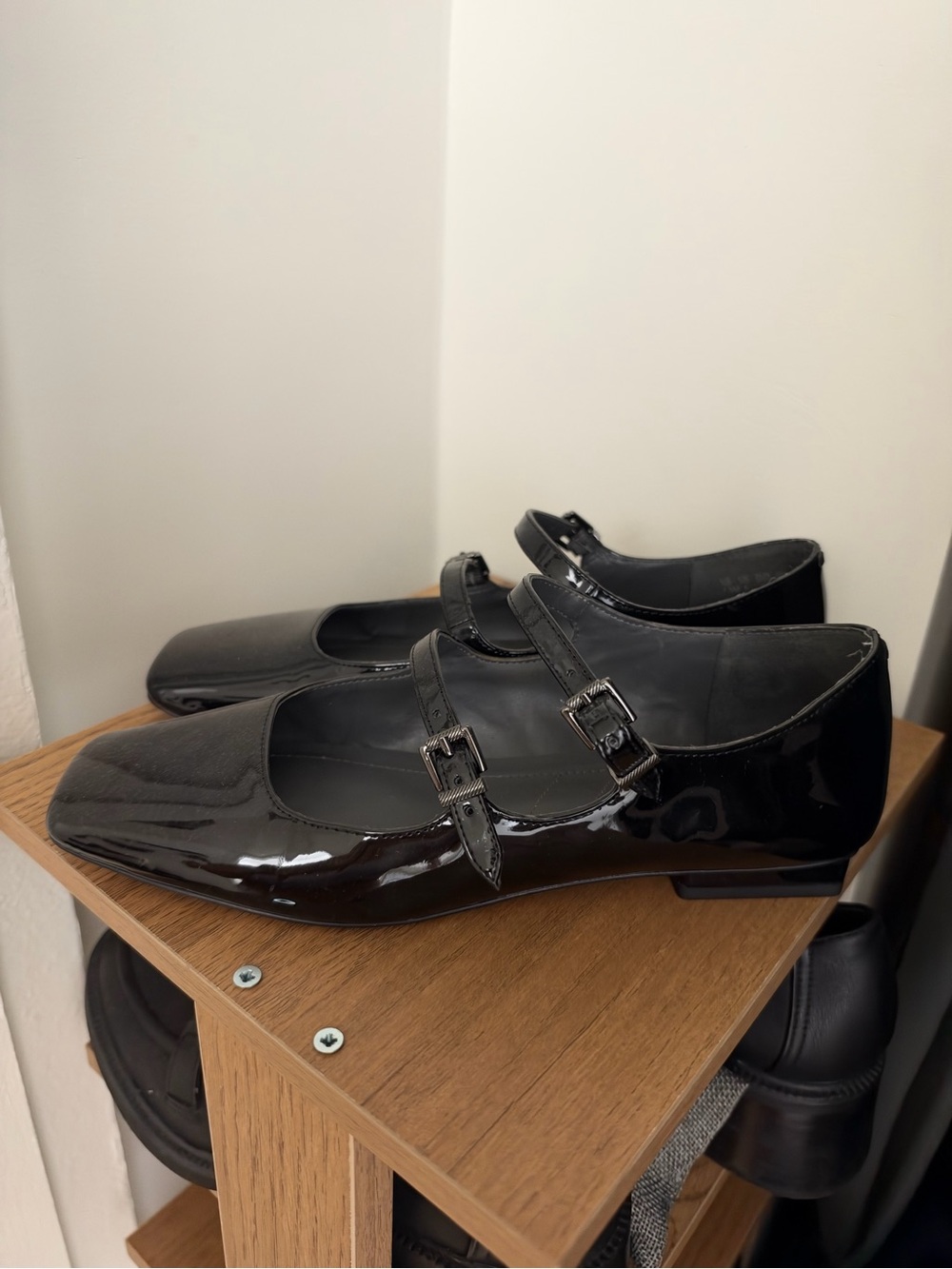 Black Patent Mary Jane Dress Shoes